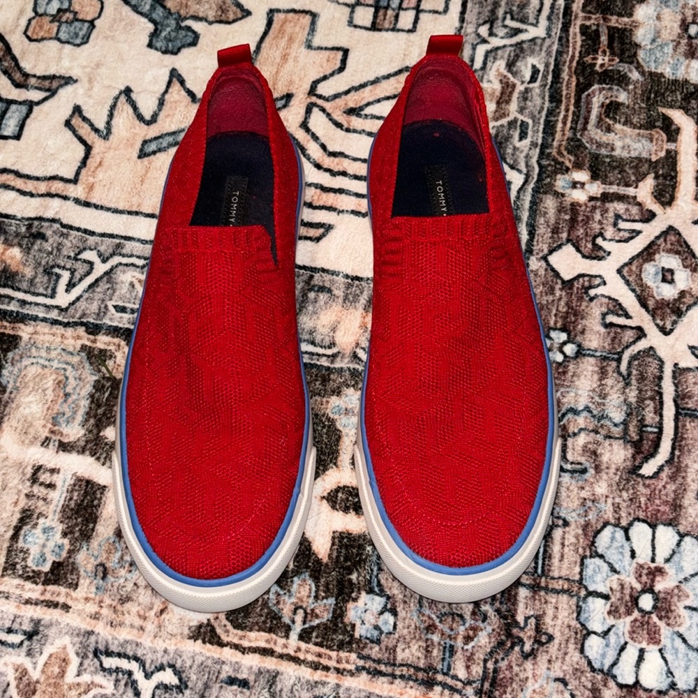 Tommy Hilfiger slip on sneakers
